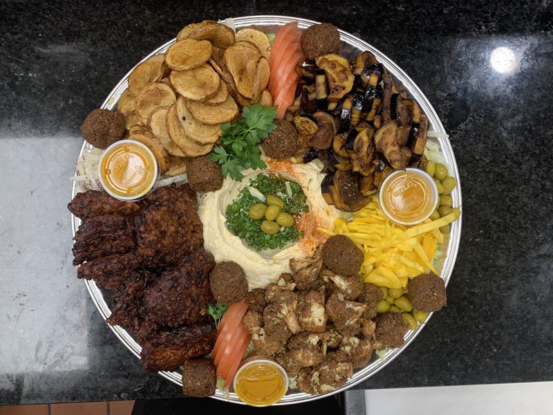 Al Nejoum Restaurant food