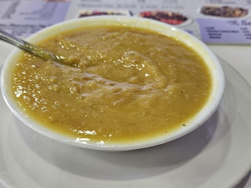 Al Nejoum Restaurant food