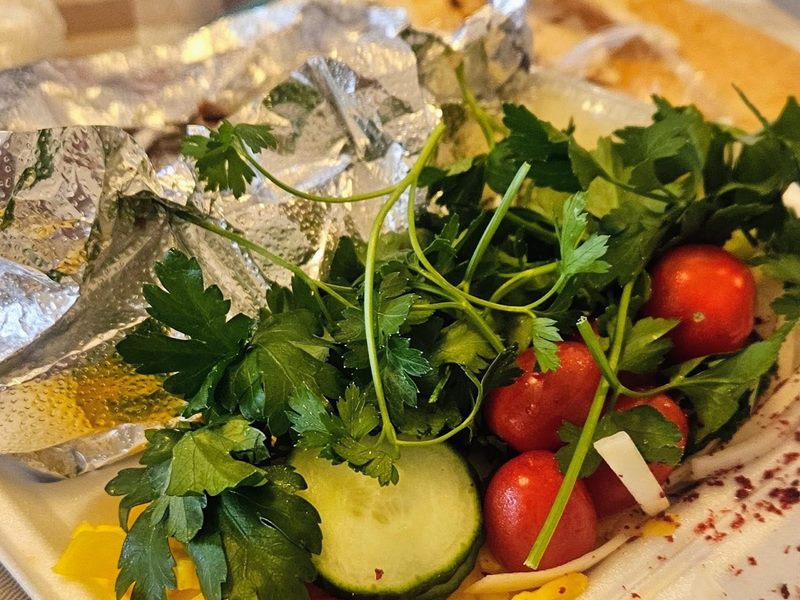 Al Nejoum Restaurant food